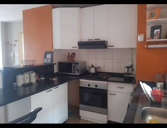 2 BEDROOM APARTMENT FOR SALE IN SYDENHAM